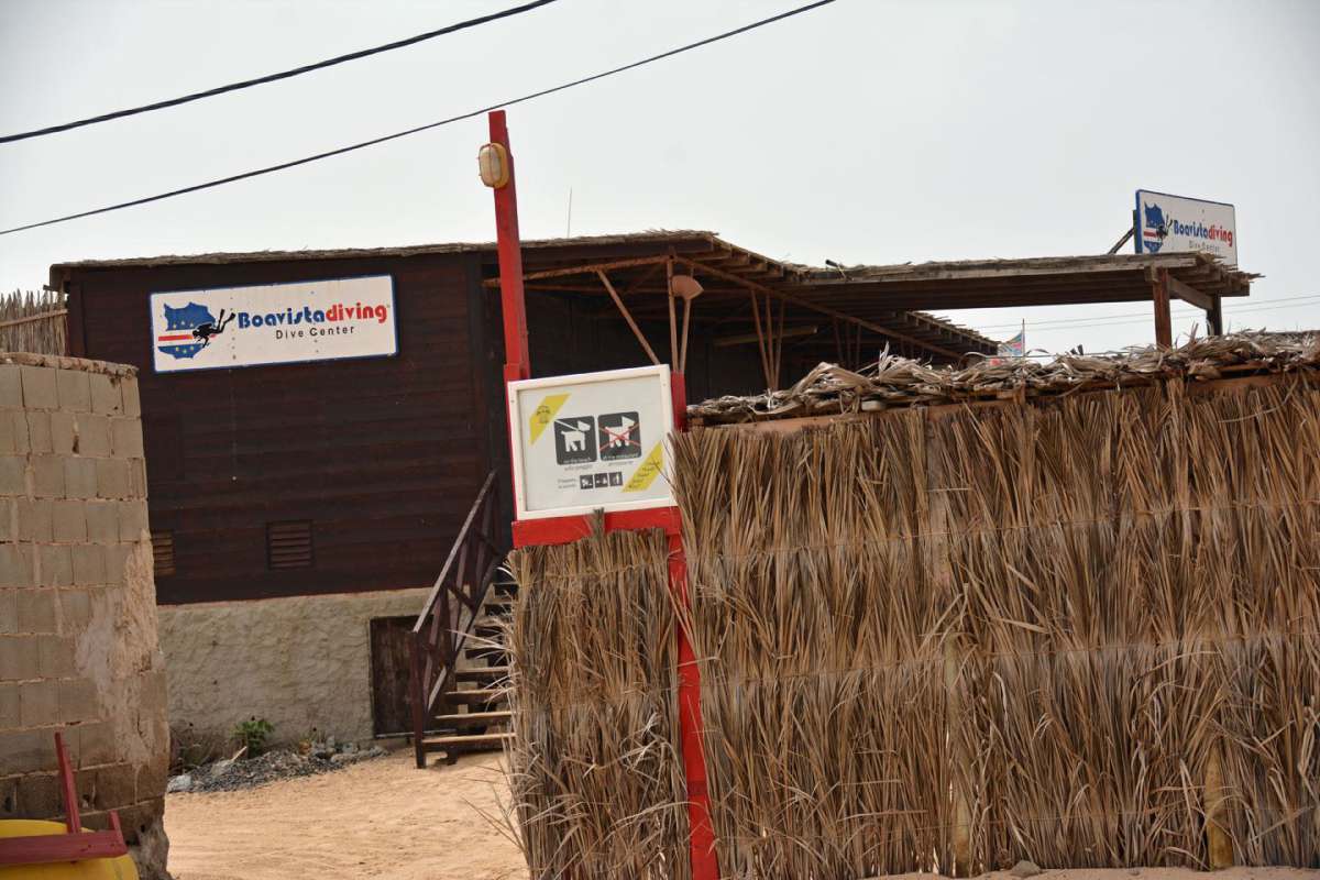 Tauchschule und Beach Club