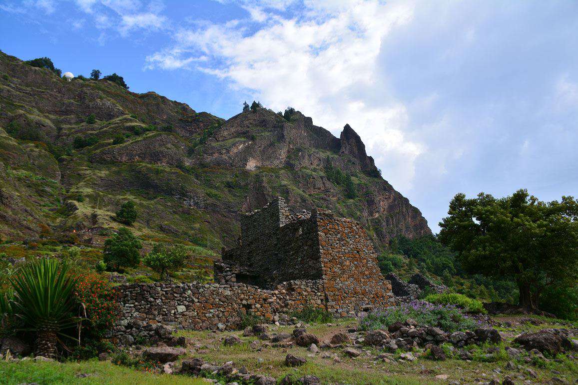 Cova Krater